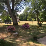Bed & Breakfast Chateau Vary Jarzé