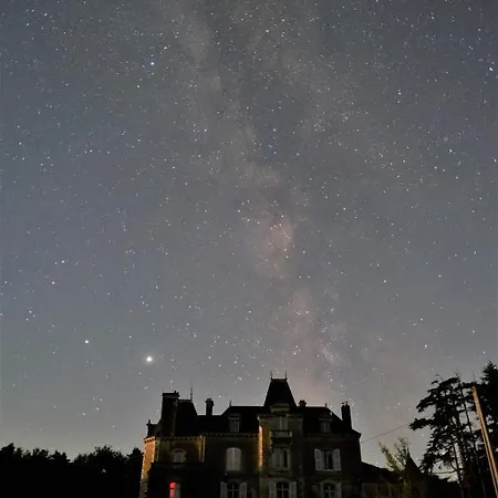 فندق مبيت وإفطار Chateau Vary 4*