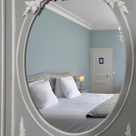 فندق مبيت وإفطار Chateau Vary 4*