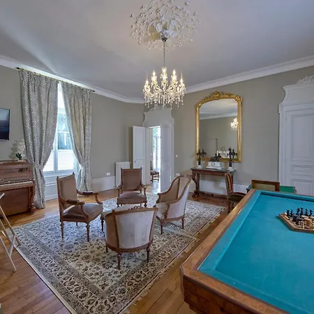 Chateau Vary Bed and Breakfast