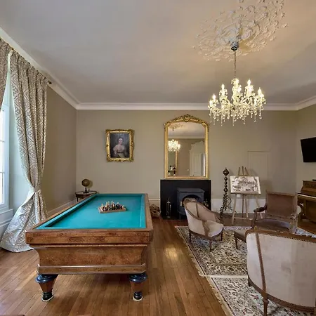 Chateau Vary Bed and Breakfast 4*