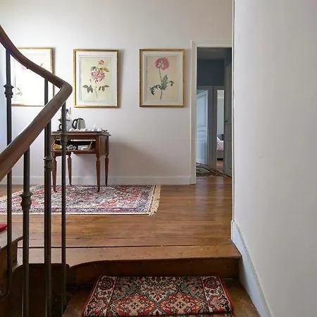 Chateau Vary Bed and breakfast
