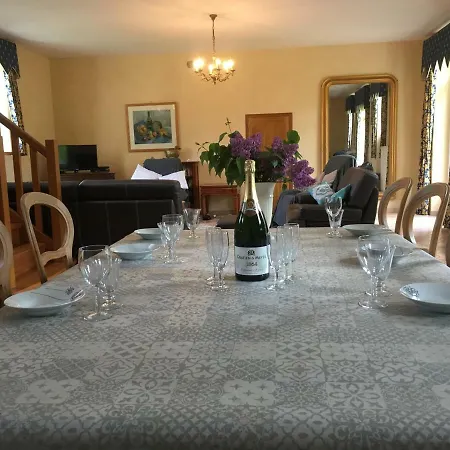Chateau Vary Bed & Breakfast 4*