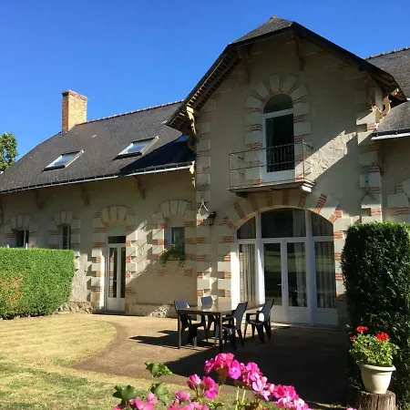 Bed & Breakfast Chateau Vary Jarzé