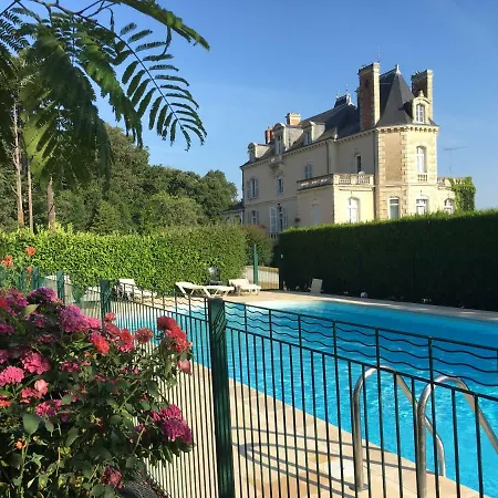 Chateau Vary Bed and Breakfast 4*