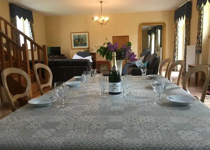 Chateau Vary Bed & Breakfast 4*