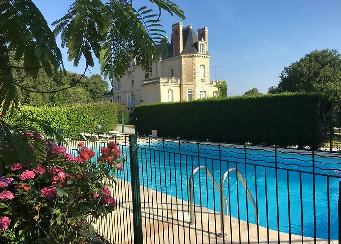 Chateau Vary Bed & Breakfast Jarzé